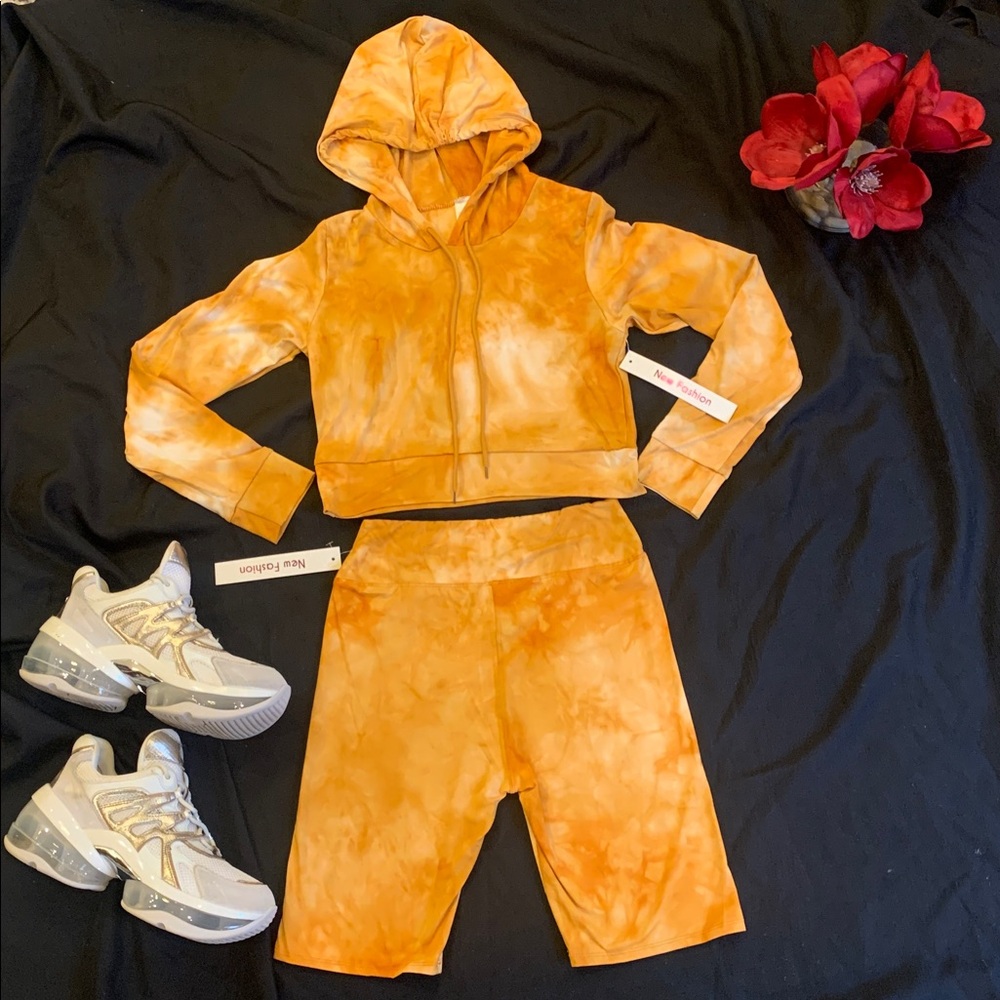 🌹New Fashion Orange Tie-Dye Hoodie & Biker Shorts Set / Lounge Set •